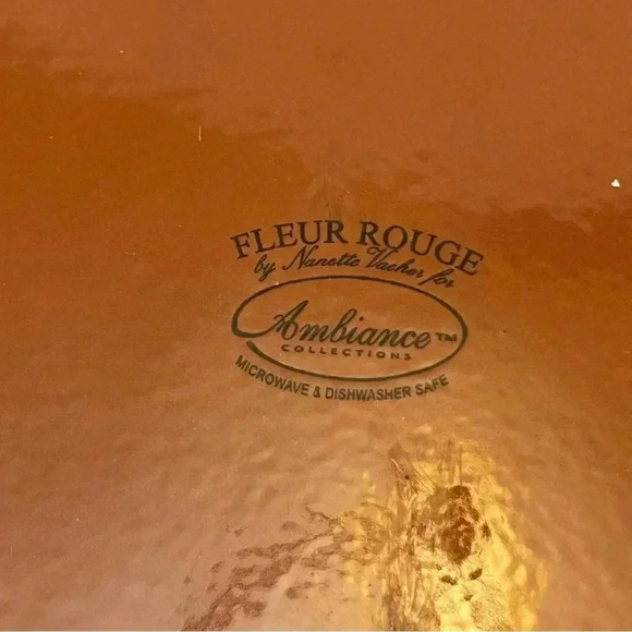 Ambiance Nanette Vacher FLEUR ROUGE Ruffled Centerpiece Bowl Plate - Picture 5 of 5